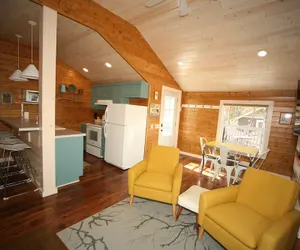Photo 5 - Deerwood Resort - Whippoorwill Cabin