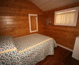 Photo 3 - Deerwood Resort - Whippoorwill Cabin