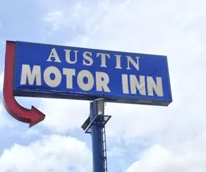 Photo 2 - Austin Motor Inn