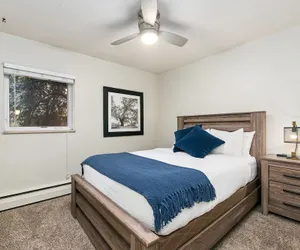 Photo 5 - Azure Suite Walkable Old Town Condo w/ Park View