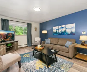 Photo 2 - Azure Suite Walkable Old Town Condo w/ Park View