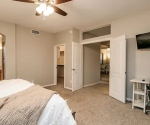 Photo 3 - Massive 5 Bdrm Getaway W/pool, Hot Tub, Game Room!