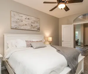 Photo 5 - Massive 5 Bdrm Getaway W/pool, Hot Tub, Game Room!