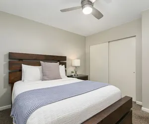 Photo 3 - Lavender Suite Relaxed, Walkable Old Town Stay