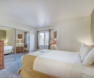 Photo 5 - 2BR/2BA Condo on Shuttle Route - Wild Irishman 1015 - Pool & more!
