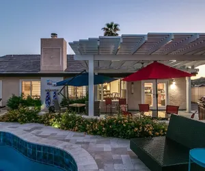 Photo 2 - Spectacular Hilltop Home W/resort Like Backyard!