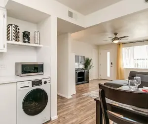 Photo 4 - Cozy Arcadia Hideaway W/charm & Style!