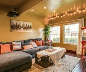 Photo 4 - Luxe Scottsdale Home W/pool, Spa, & Tesla Charger