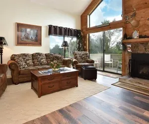 Photo 2 - Seven Springs 3 Bedrooms Premium Condo by RedAwning - Save 10% on 3 Nights, 15% on 5 Nights!