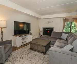 Photo 2 - Seven Springs 2 Bedroom Premium Condo, Pet Friendly! by RedAwning - Save 10% on 3 Nights, 15% on 5 Nights!