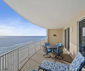 Photo 2 - Luxurious Ocean Villa Resort - Gulf Front Paradise With Views!