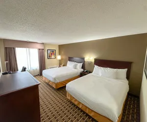 Photo 4 - Sonesta Essential Hotels Overland Park
