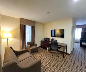 Photo 5 - Sonesta Essential Hotels Overland Park