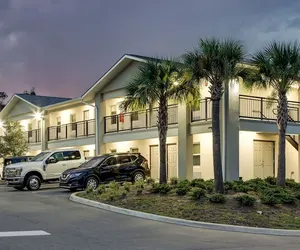 Photo 2 - Ocala Suites