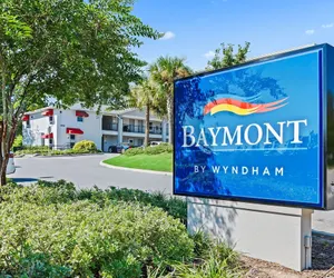 Photo 2 - Baymont by Wyndham Ocala Suites