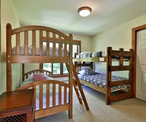 Photo 5 - Cortina Mountain Chalet - Outdoor Hot Tub - Close To Pico And Killington Mountains 3 Bedroom Home