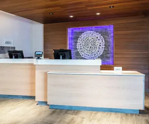 Photo 3 - Fairfield by Marriott Inn & Suites Winters Davis