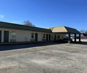 Photo 2 - Sparta Seven Motel By OYO near Milledgeville