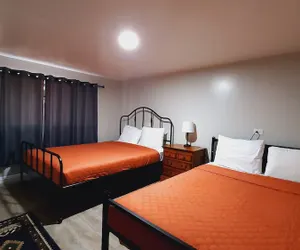Photo 2 - Sherwood Arms Motel