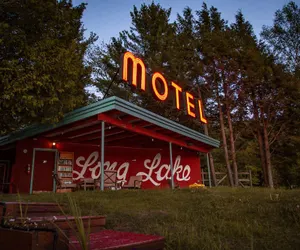 Photo 3 - Motel Long Lake and Cottages
