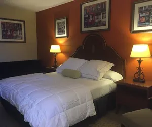 Photo 2 - Bayshore Inn