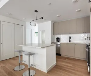 Photo 2 - NEW Fab 4 BR - Outdoor Deck - gym - Mins to NYC