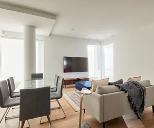 Photo 4 - NEW Fab 4 BR - Outdoor Deck - gym - Mins to NYC