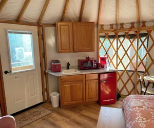 Photo 2 - Mountain Aire Cottages, Inn, & Glamping