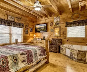 Photo 5 - Ern854 - Wagon Wheel Lodge - Great Location! Close To All The Action! 9 Bedroom Cabin by RedAwning
