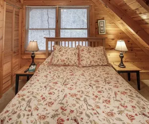 Photo 4 - Er36 - Cozy Creekside Great Location- Close To Town 1 Bedroom Cabin by RedAwning