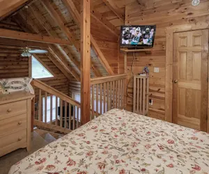 Photo 3 - Er36 - Cozy Creekside Great Location- Close To Town 1 Bedroom Cabin by RedAwning