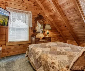Photo 5 - Er2 - Heavenly View Great Location! - Close To Town! 2 Bedroom Cabin by RedAwning