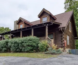 Photo 2 - Er2 - Heavenly View Great Location! - Close To Town! 2 Bedroom Cabin by RedAwning