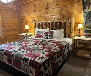 Photo 3 - Er27- Bear Naked - Great Location- Close To Town 2 Bedroom Cabin by RedAwning