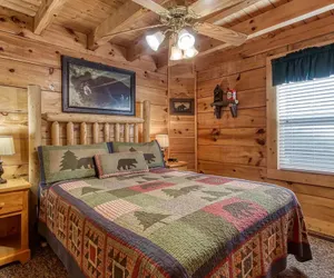 Photo 3 - Er245 â Almost Heaven Great Location â Close To Town! 3 Bedroom Cabin by RedAwning