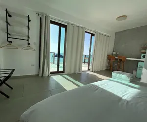 Photo 5 - Corcega Beachfront Suites