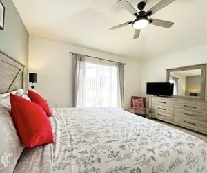 Photo 4 - Langham Villa 3 Bedroom Home by RedAwning