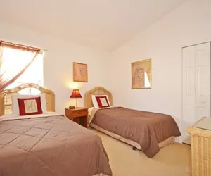 Photo 5 - Sunrise Sanctuary 4 Bedroom Home by RedAwning