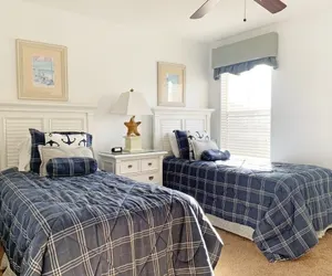 Photo 5 - Florida Tradition 5 Bedroom Home by RedAwning