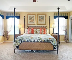 Photo 3 - Florida Tradition 5 Bedroom Home by RedAwning