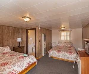 Photo 2 - Beaver Creek Inn