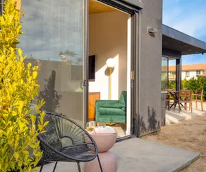 Photo 3 - Blackhaus Suites by AvantStay – Modern Comfort in Downtown Palm Springs