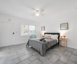 Photo 3 - Fabulous Studio 15 min from The Beach