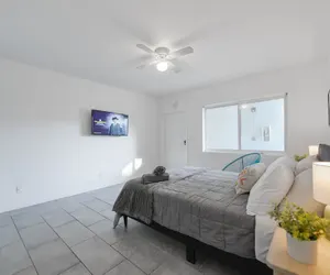 Photo 5 - Fabulous Studio 15 min from The Beach