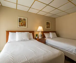 Photo 4 - Tahiti Inn