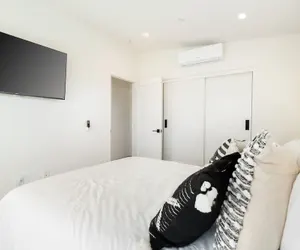 Photo 4 - Sun Oro Joshua Tree - Hot Tub, Bbq, Fire Pit & Gameroom 2 Bedroom Home by RedAwning