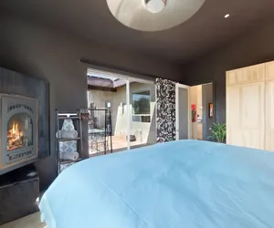 Photo 5 - Jackalope Junction-pool, Hot Tub, Fire Pit, Bbq & Desert Views! 2 Bedroom Home by RedAwning