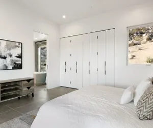 Photo 4 - Desert Ridge - Hot Tub, Fire Pit, Bbq, Out Door Shower & Incredi 2 Bedroom Home by RedAwning