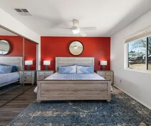 Photo 3 - Horseshoe House - Hot Tub, Bbq And Fire Pit! 4 Bedroom Home by RedAwning