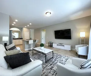 Photo 2 - Gorgeous 5bd Pool Spa Gm Solterra Resort-5262ww 5 Bedroom Home by RedAwning